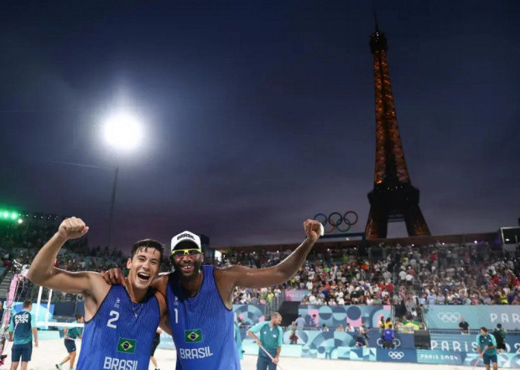 Evandro e Arthur venceram os holandeses por 2 sets 0 (21/16 e 21/16)  