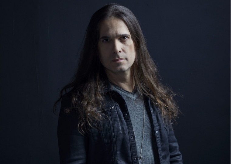 Guitarrista sobe ao palco do Bar Opinião neste domingo e promete surpresas