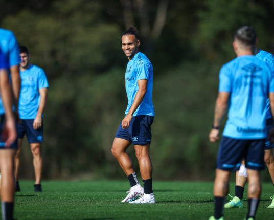Após fracasso na Copa do Brasil, Grêmio terá reservas contra o Cuiabá