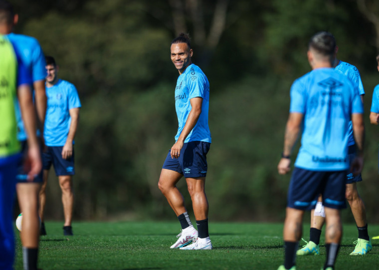 Braithwaite deve fazer sua estreia pelo Grêmio no Mato Grosso
