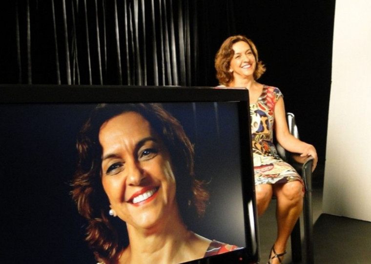 Considerado um dos documentários mais emocionantes do cineasta brasileiro, As Canções traz uma série de depoimentos de pessoas que relatam suas histórias de vida através de canções