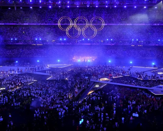 Olimpíadas terminam com 'Carnaval' e Tom Cruise na Missão Los Angeles