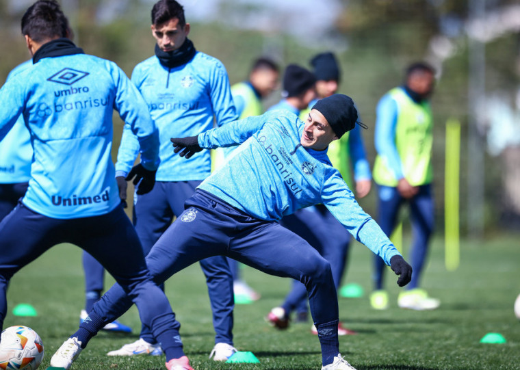 Time realizou o último treino no CT do Paraná nesta segunda