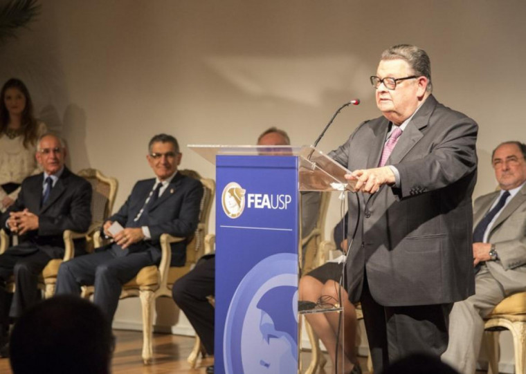 Ministério da Fazenda diz que Delfim Netto fomentou debates essenciais sobre a condução da política econômica