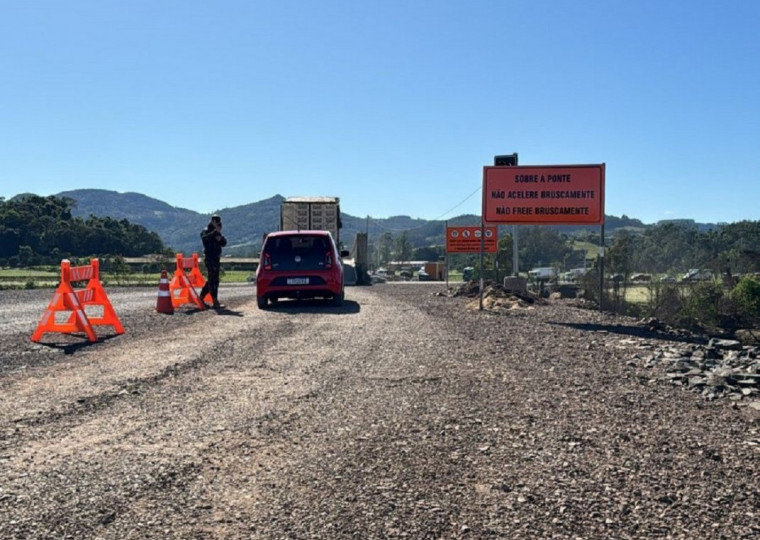 Caminhões bitrem e carretas ainda não estão autorizados a passar