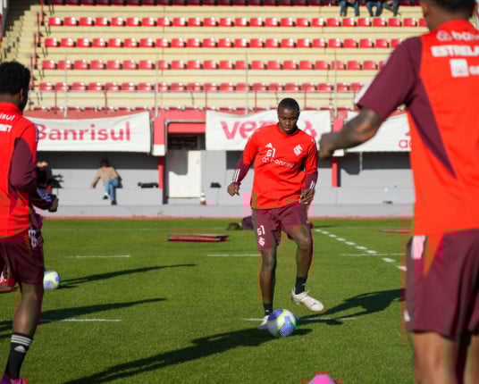 No reencontro de Roger Machado com seu ex-clube, Inter recebe o Juventude