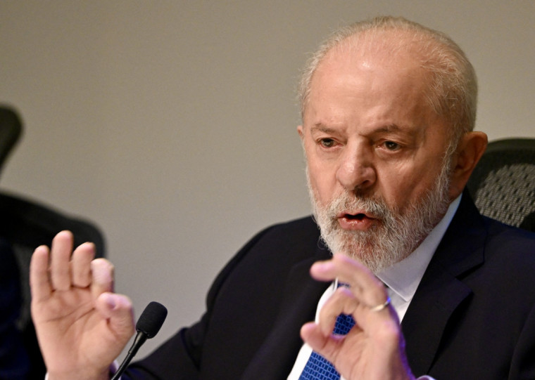 "Ele pensa que é o que? Tem que respeitar a decisão da Suprema Corte brasileira", disse Lula