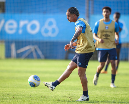 Após Carballo deixar o clube, Grêmio deve ter mais saídas nos próximos dias