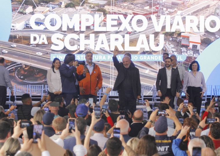 Lula, ao lado de ministros e do vice-governador Gabriel Souza, participou da inauguração do complexo  em São Leopoldo