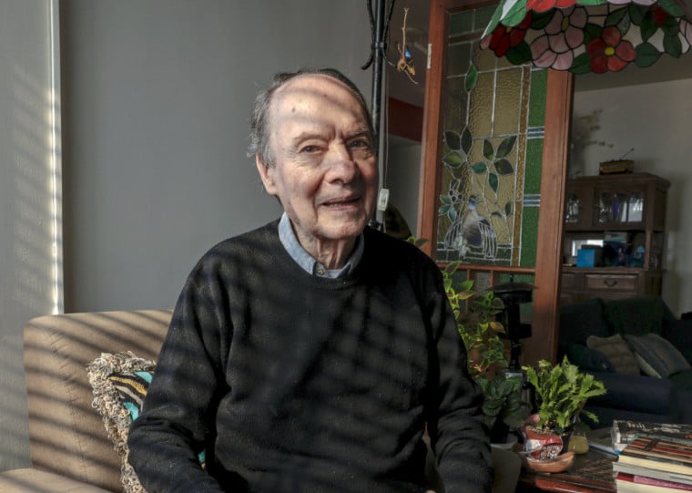 Jornalista Flávio Tavares. Escritor. Política

