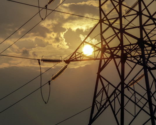 Lembrança de crise faz governo autorizar térmicas apesar de reservatórios estáveis