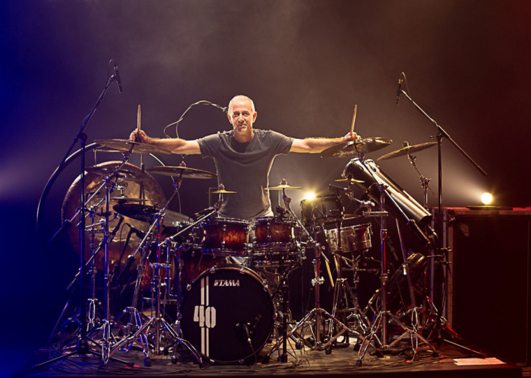 Sábado (24) à tarde a programação fica por conta de João Barone, com sessão de autógrafos de sua nova obra