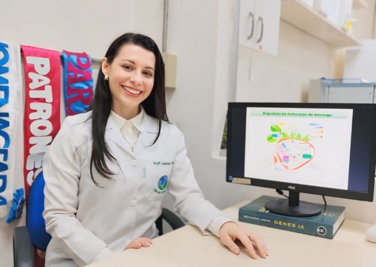 Vanessa Galli é professora adjunta do Centro de Desenvolvimento Tecnológico da UFPel desde 2016