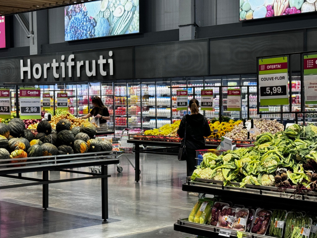 Organização e promoções de áreas como de hortifruti são marcas da loja na Zona Sul | PATRÍCIA COMUNELLO/ESPECIAL/JC
