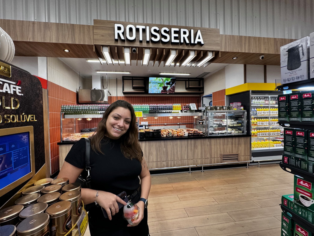 Lorena, de Vitória (ES), aposta no modelo com rotisseria e cortes de frutas  | PATRÍCIA COMUNELLO/ESPECIAL/JC