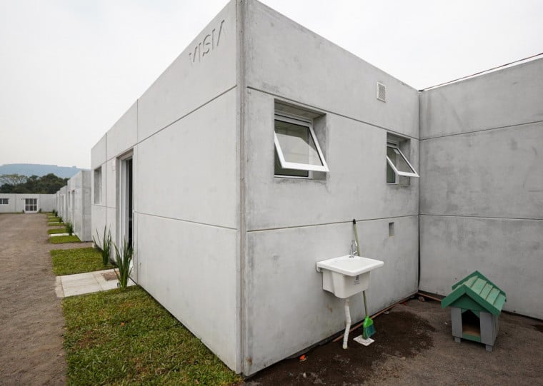 Cerca de 30 fam&iacute;lias iram residir nas novas casas