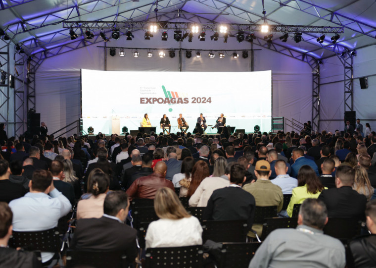 Arena do Conhecimento é palco das conferências da Expoagas, devido aos danos à sede da Fiergs