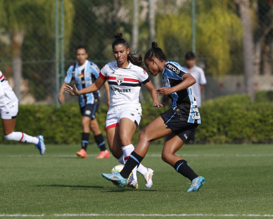 Mesmo com derrota, Grêmio avança para as quartas do Brasileirão feminino