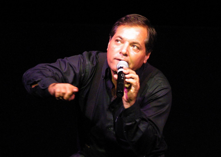 Espetáculo no Teatro de Câmara Túlio Piva promete histórias de bastidores e personagens queridos pelo público