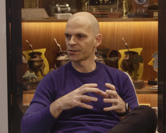 Com quase R$ 80 mi arrecadados, Vakinha encerra campanha solidária da enchente com evento