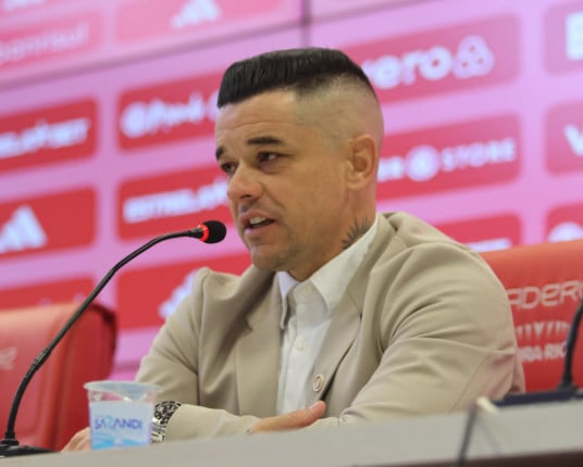 Inter inicia semana com apresentação de D'Alessandro e Mazzuco no Beira-Rio