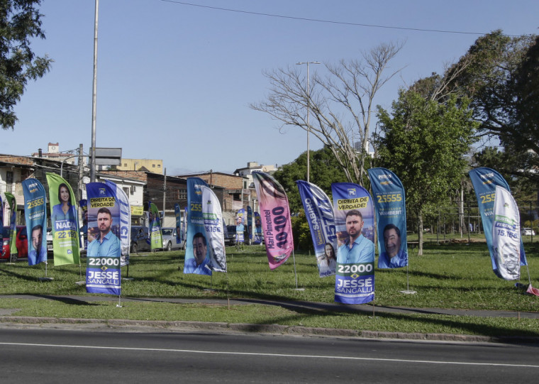 Maior parte das notificações diz respeito à propaganda de vereadores nas ruas das cidades