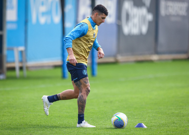 Argentino Pavon é desfalque por conta de um desconforto muscular