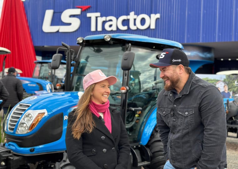 Diana e Vianna produzem bergamotas em Montenegro e adquiriram na feira o terceiro equipamento