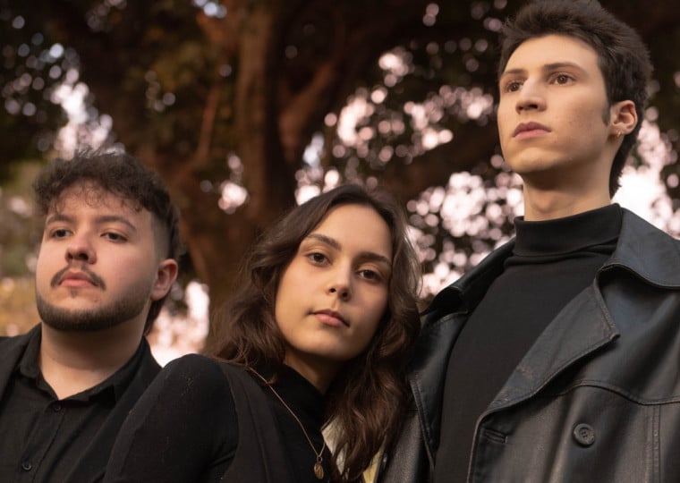 Em On the Run, os estudantes apresentam novos arranjos de músicas não tão conhecidas da icônica banda de pop da Inglaterra