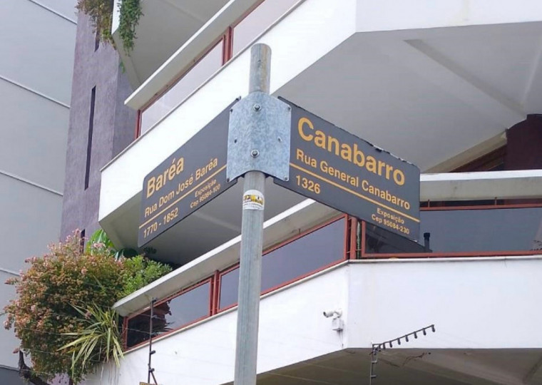 Mais de 16 mil placas devem ser substitu&iacute;das nas ruas e avenidas da cidade