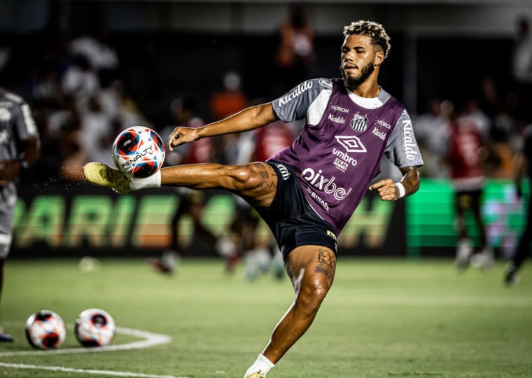 Nathan tem contrato com o Santos até 2026 e chega no Colorado por empréstimo