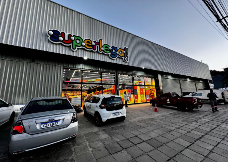 Loja da rede Superlegal fica na avenida Ipiranga, em ponto com muito fluxo na região