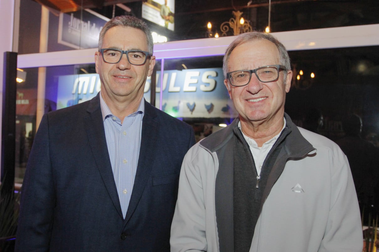 David Randon ao lado de Roberto Luiz Weber, do grupo Panvel | EVANDRO OLIVEIRA/JC