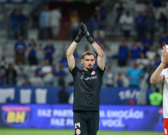Com um jogador a menos, Inter segura empate sem gols com o Cruzeiro no Mineirão