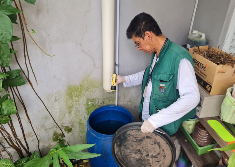 Das 65 amostras coletadas por agentes, 17 tiveram resultado positivo