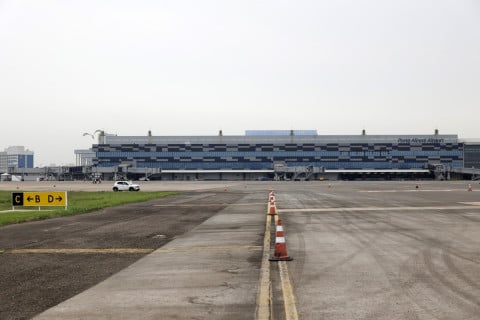 Obras de pavimentação na pista do Aeroporto Salgado Filho estão em fase final