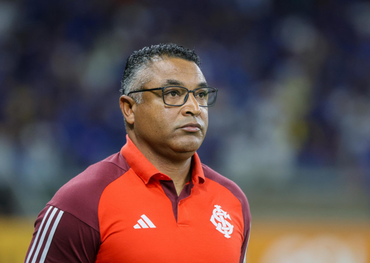 Técnico colorado saiu indignado com o árbitro Bruno Arleu de Araújo após o empate com o Cruzeiro