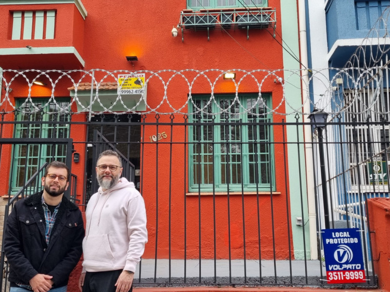 Rodolfo Jardim e Tiago Both s&atilde;o alguns dos nomes por tr&aacute;s da Real Fucking Burguer Foto: ST&Eacute;FANI RODRIGUES/ESPECIAL/JC