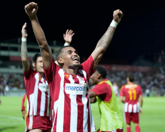 Inter anuncia contratação de Clayton Sampaio; zagueiro assina até o final de 2025