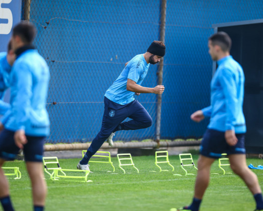 De volta do DM, Diego Costa e Kannemann devem ser as novidades do Grêmio contra o Atlético-MG