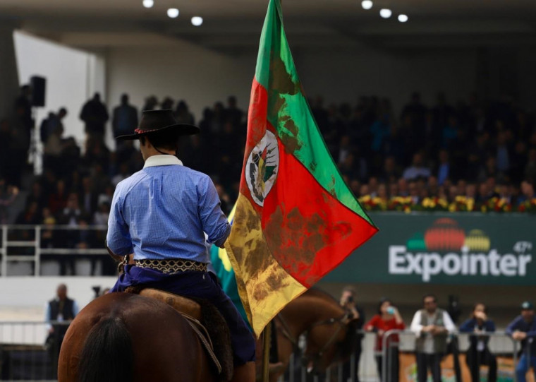 Desfile de abertura da 47ª Expointer ocorreu na manhã desta sexta-feira