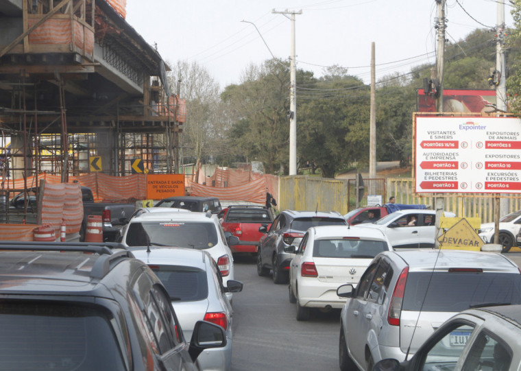 Dnit alerta motoristas sobre congestionamento no trecho