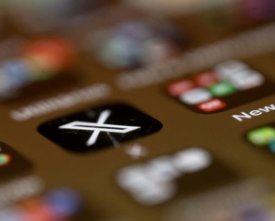 ANJ afirma que decisão de Moraes sobre X e VPNs restringe o trabalho da imprensa