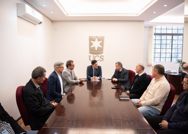 Em reunião, universidade anunciou que vai implementar unidade de geração de energia em aterro sanitário