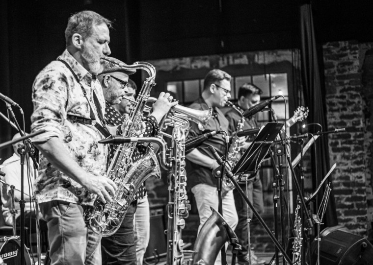 Show desta sexta-feira (6) terá Beto Xavier como mestre de cerimônia no Grezz
