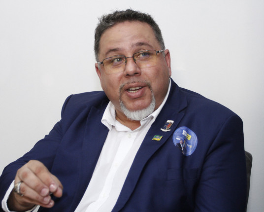 Candidato do PRTB, Carlos Alan quer ser conhecido por trazer metrô para Porto Alegre