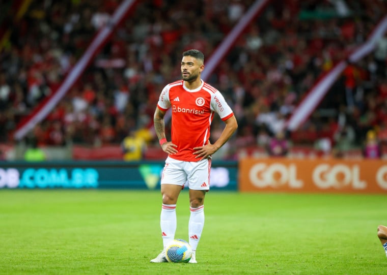 Meia regressou no tratamento de uma lesão muscular na coxa