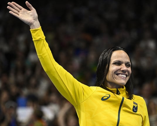Carol Santiago conquista a sexta medalha de ouro paralímpica na carreira