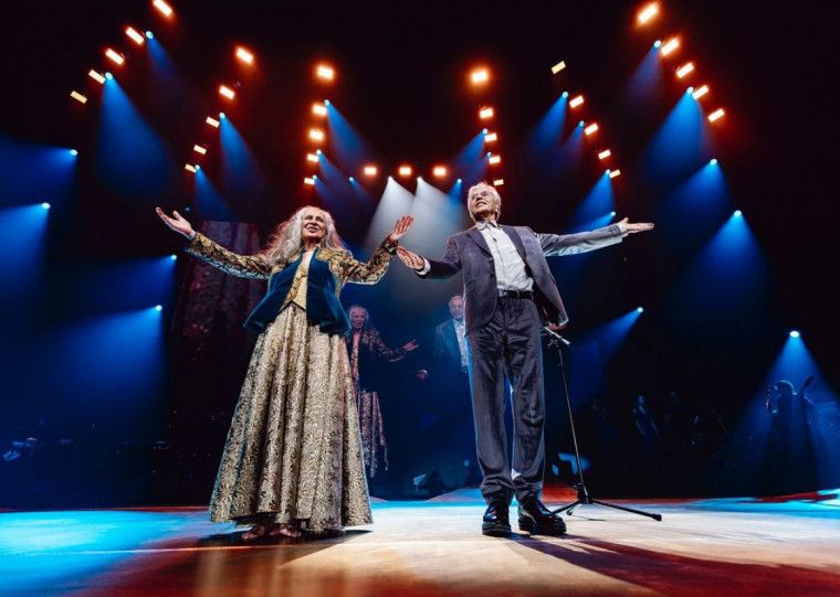 Disco "Caetano & Bethânia ao vivo" chega às plataformas digitais na segunda-feira (29)