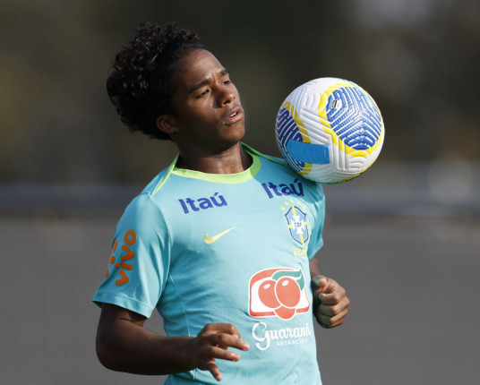 Sem vencer há quatro jogos, seleção brasileira recebe o Equador pelas Eliminatórias